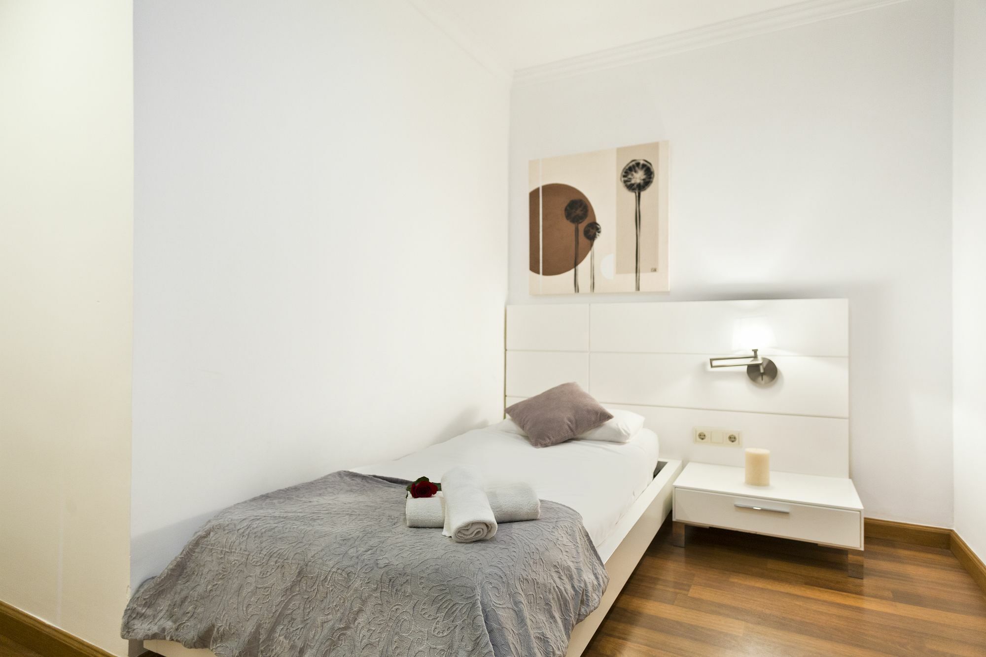 Apartamento Paal Ronda De Sant Pere Барселона Экстерьер фото
